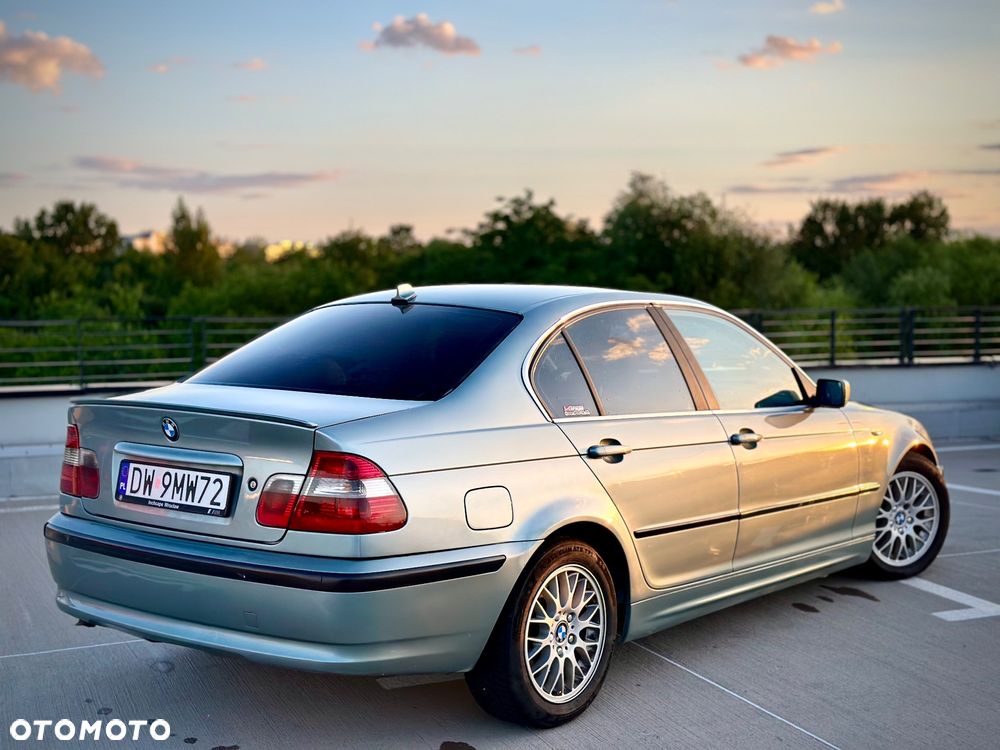 BMW Seria 3 320d Edition Sport - 2