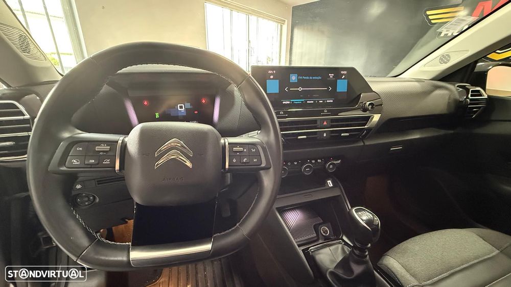 Citroën C4 PureTech 130 Stop&Start SHINE - 16