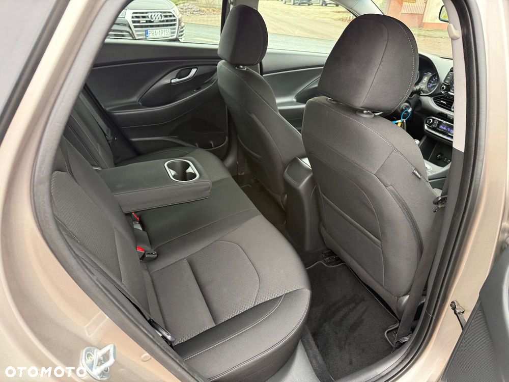 Hyundai i30 1.4 T-GDI Premiere Style - 12