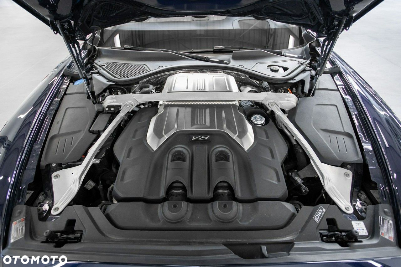 Bentley Flying Spur - 32