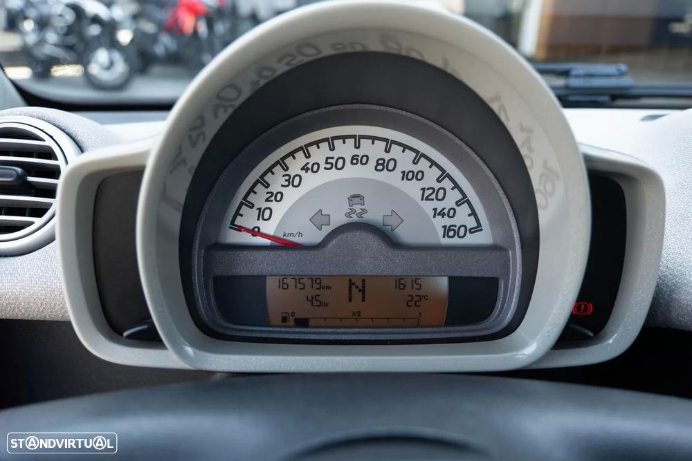 Smart ForTwo Coupé 1.0 mhd Passion 71 Softouch - 15