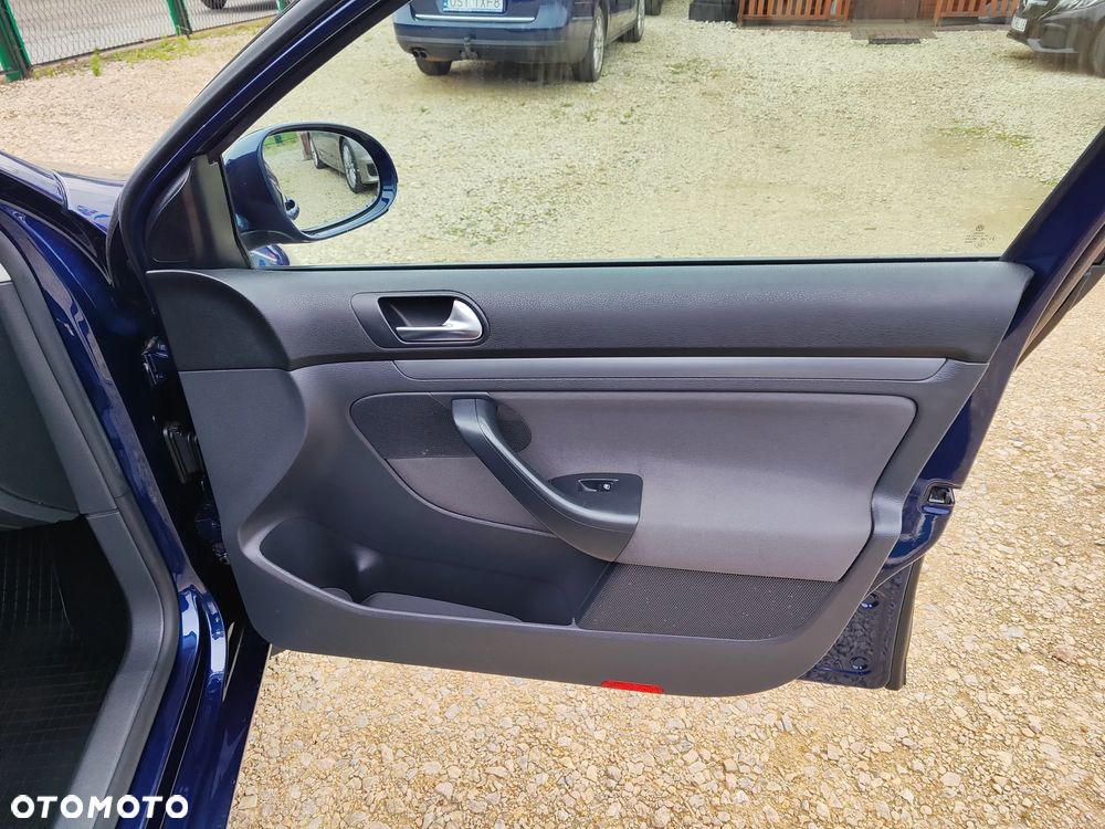 Volkswagen Golf V 1.9 TDI Comfortline - 12