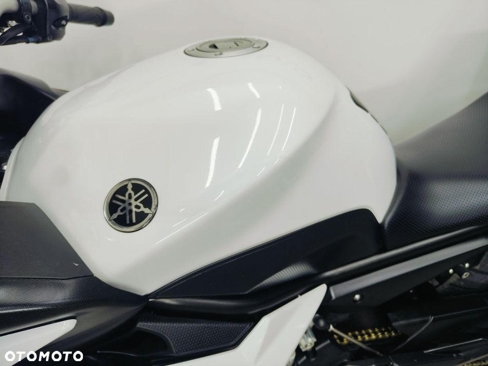 Yamaha XJ - 26