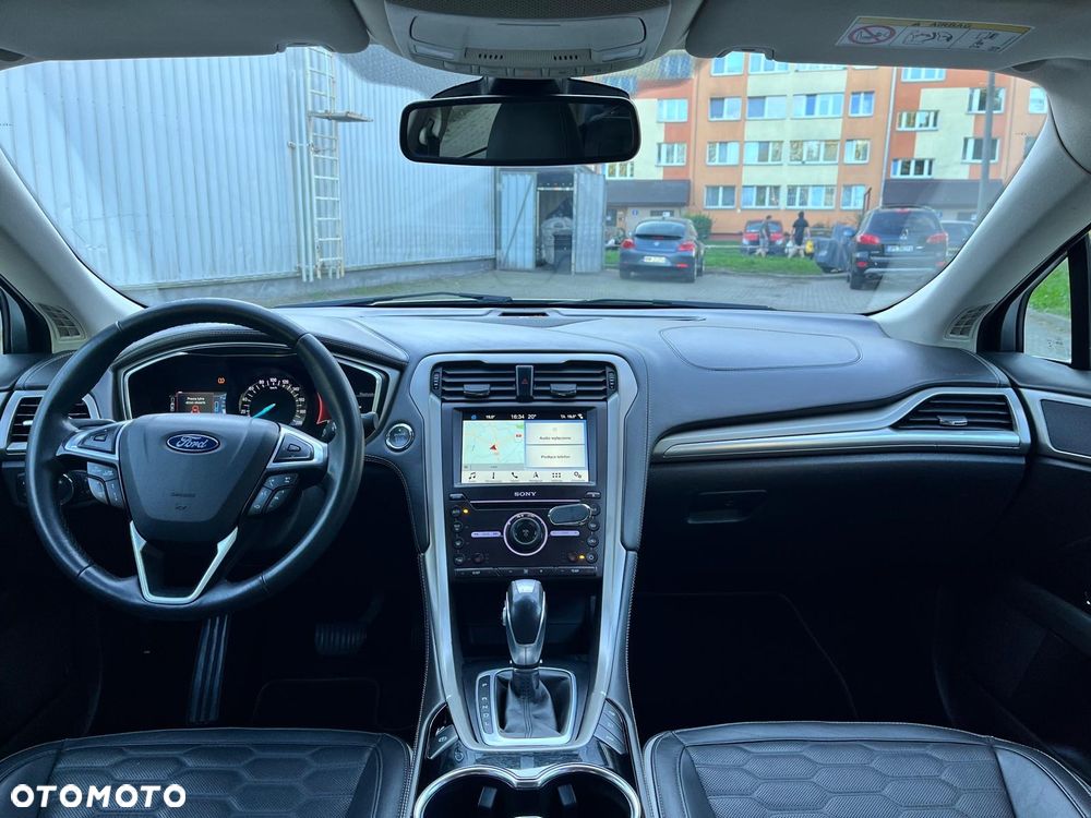 Ford Mondeo Vignale 2.0 Hybrid - 13