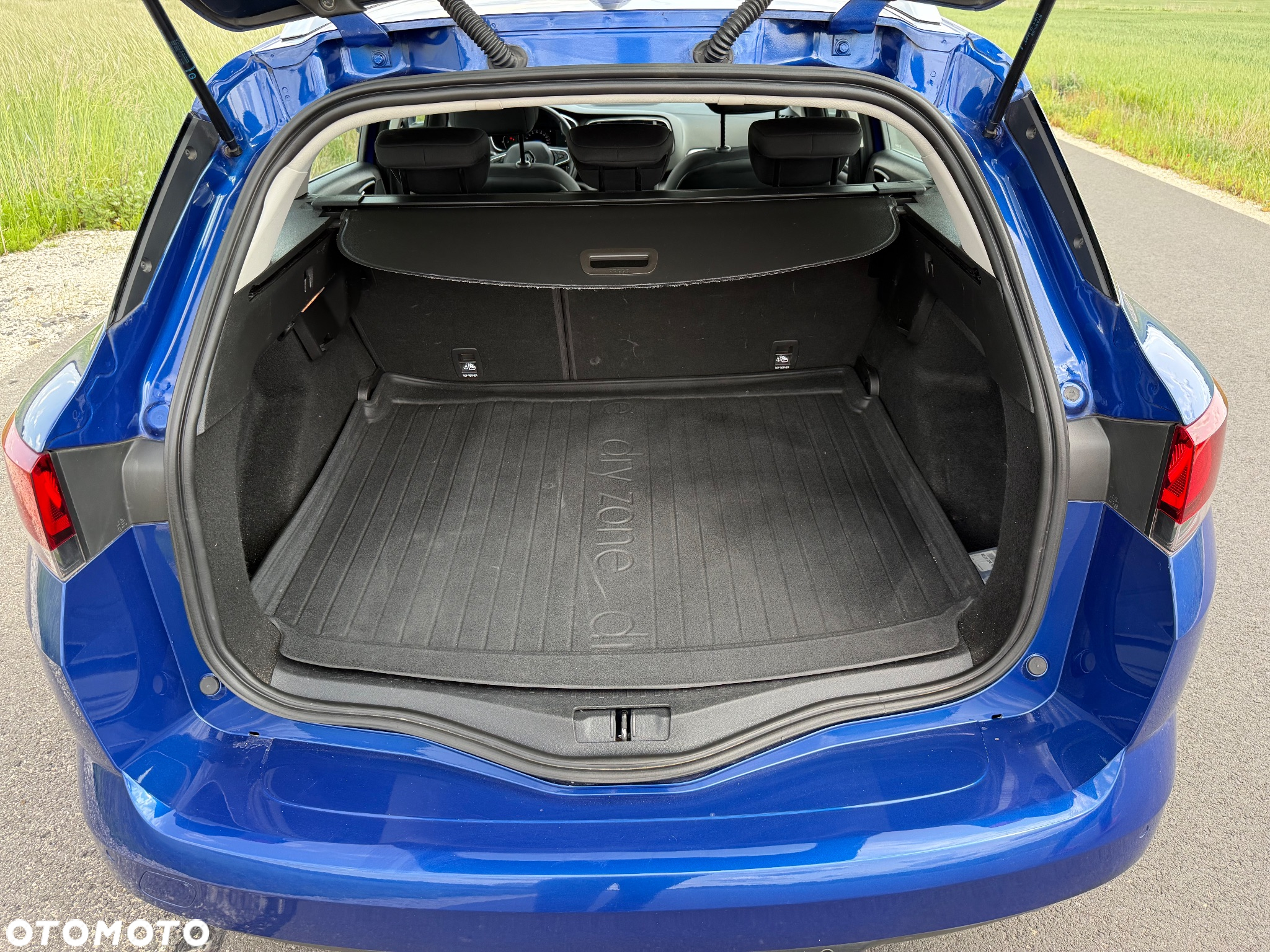 Renault Megane 1.3 TCe FAP Intens - 14