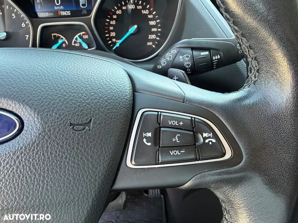 Ford Kuga - 22