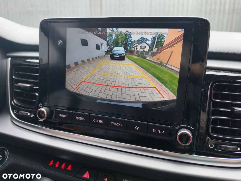 Kia Rio - 7
