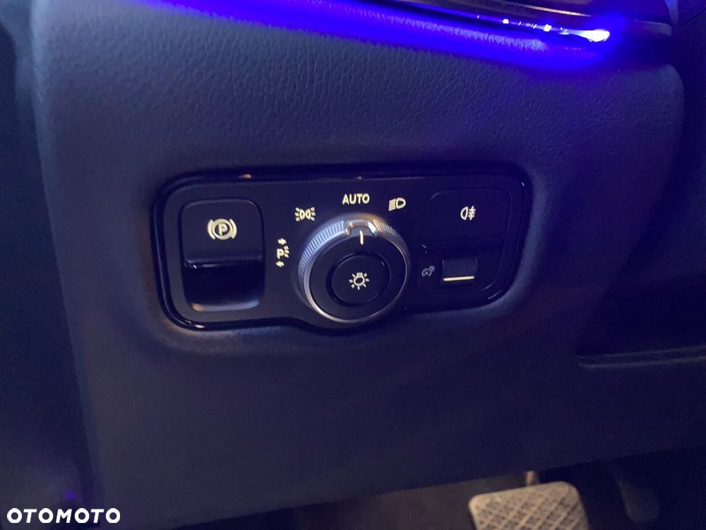 Mercedes-Benz EQV - 25