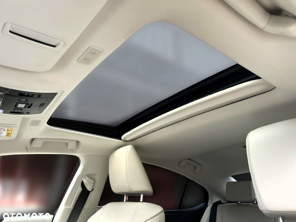 Lexus ES 300h Business Edition - 16