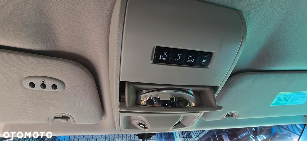 Chrysler Town & Country 3.6 Touring - 15