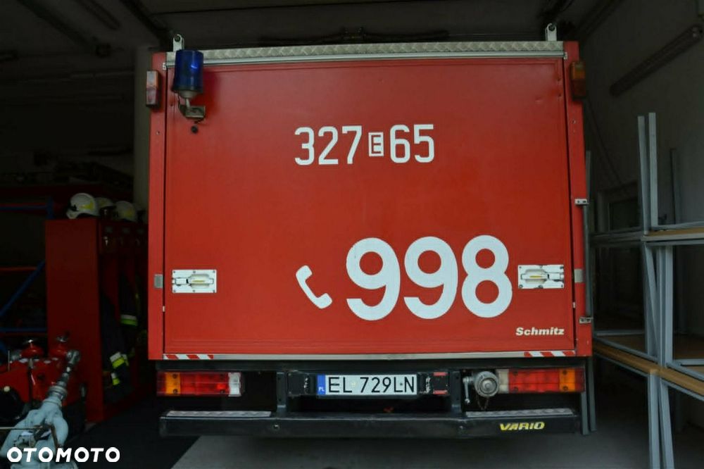Mercedes-Benz 812D - 10