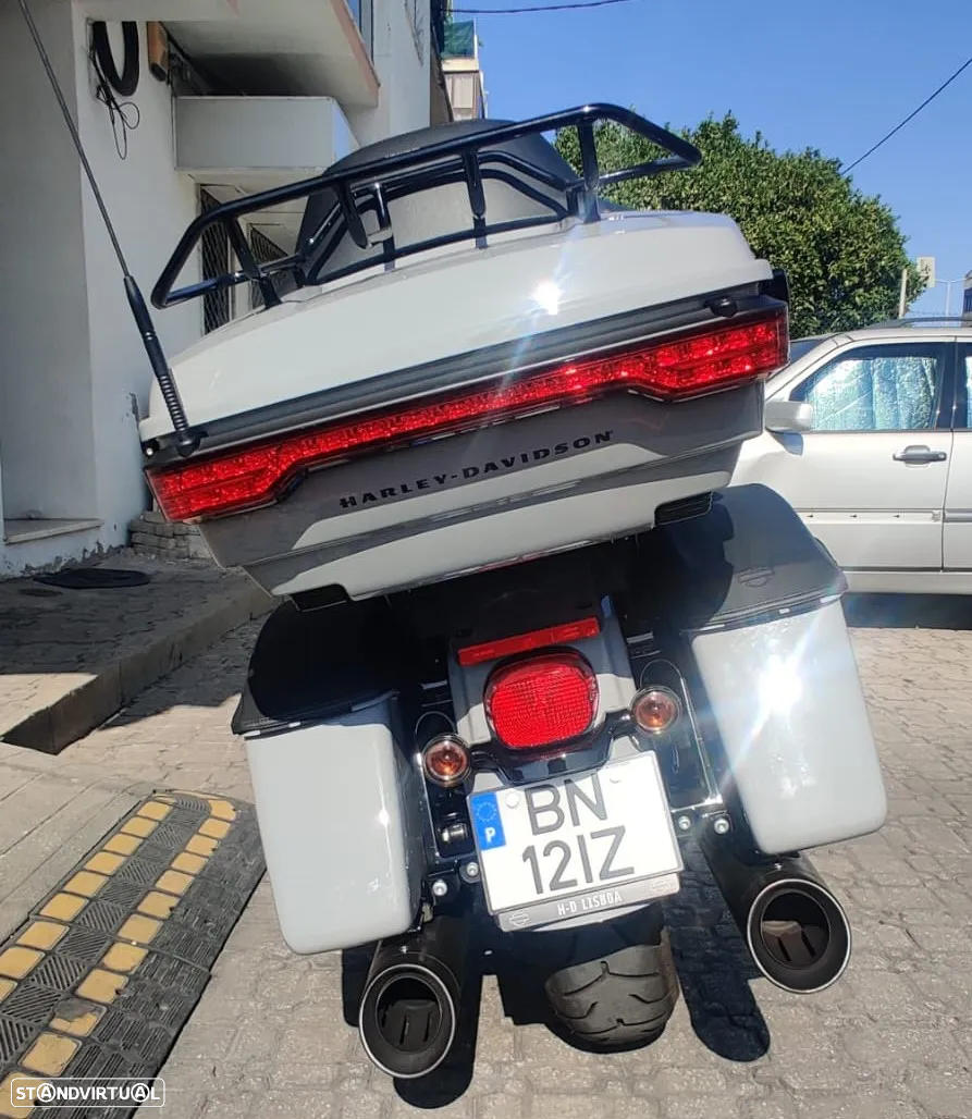 Harley-Davidson FLT FLTRK Road Glide Limited - 9