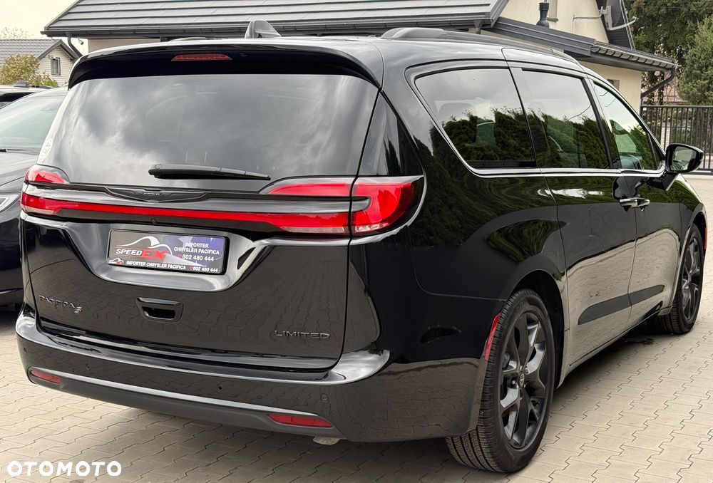 Chrysler Pacifica - 10