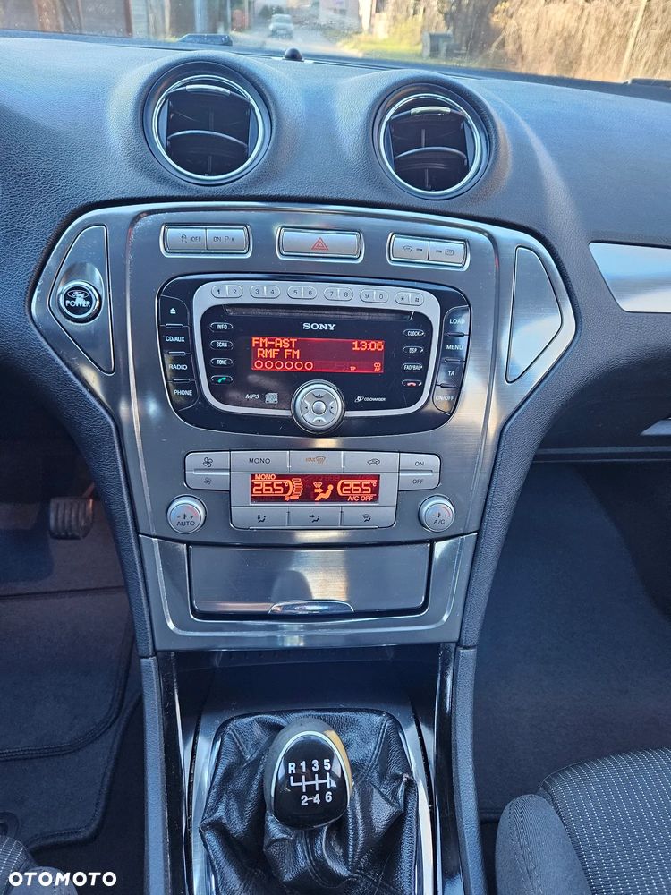 Ford Mondeo 2.0 TDCi Titanium S - 12