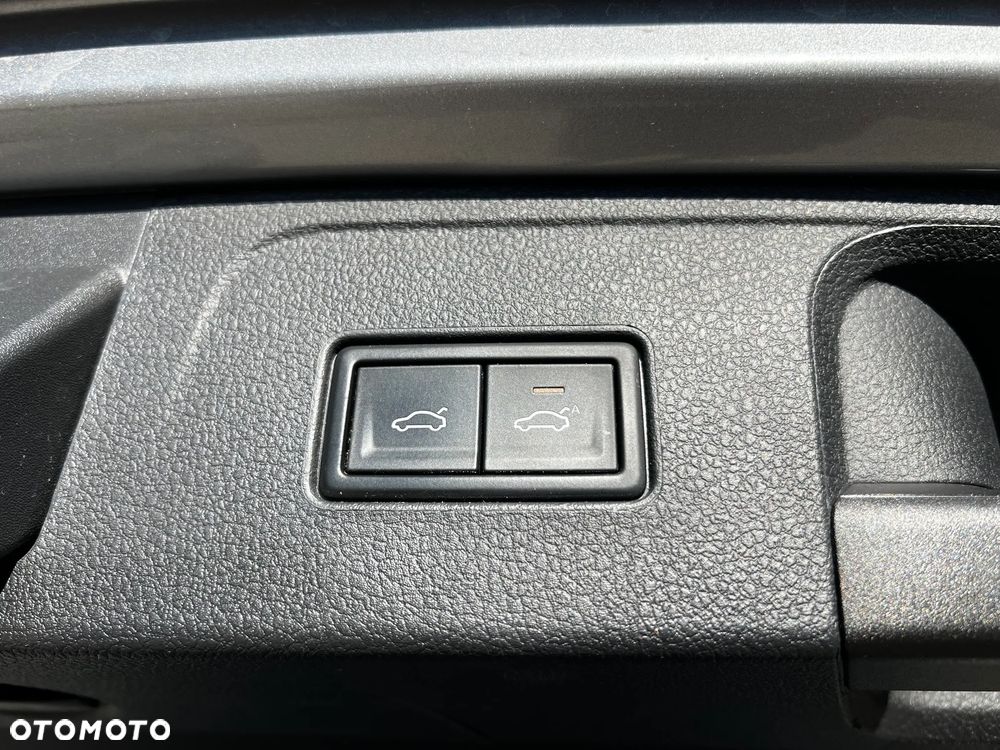Volkswagen Passat - 17