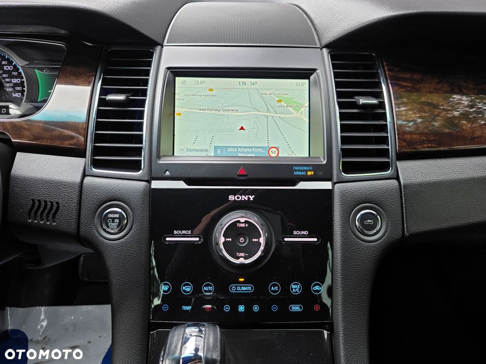 Ford Taurus - 11