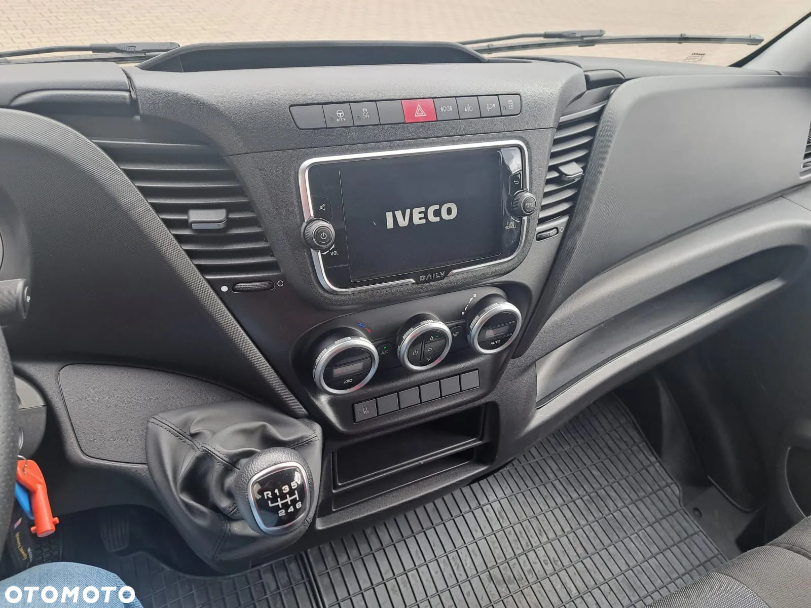 Iveco 35S18 Mobilna Wulkanizacja Specjalny Serwisowy Osobowe i Dostawcze Tylko 10 000 km Krajowy Jak Nowy ! Ledy Nawigacja - 6