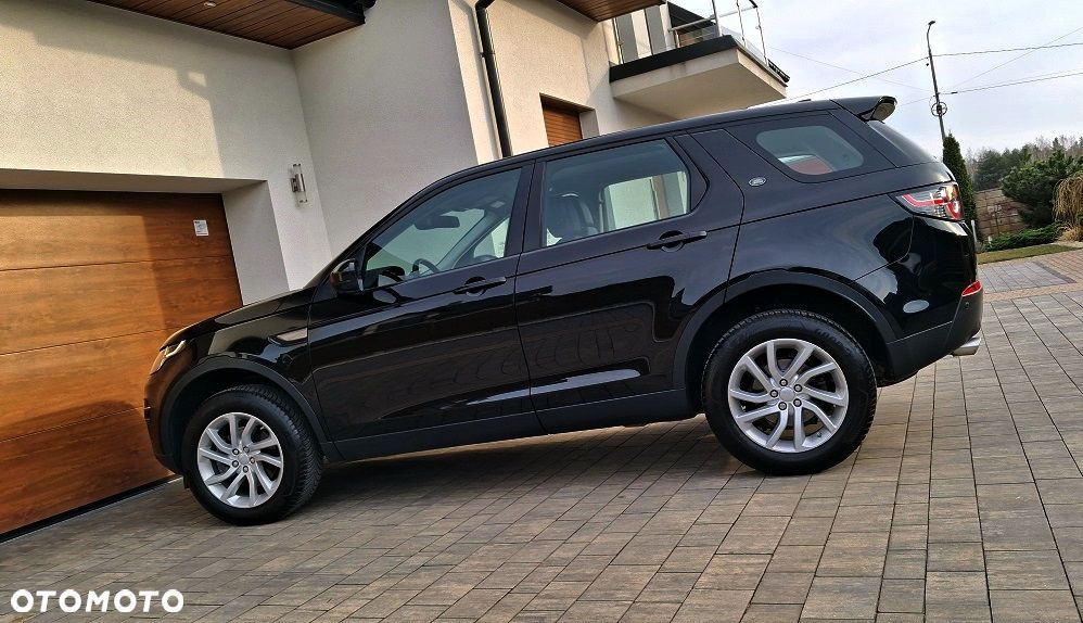 Land Rover Discovery Sport 2.0 D180 R-Dynamic S - 9