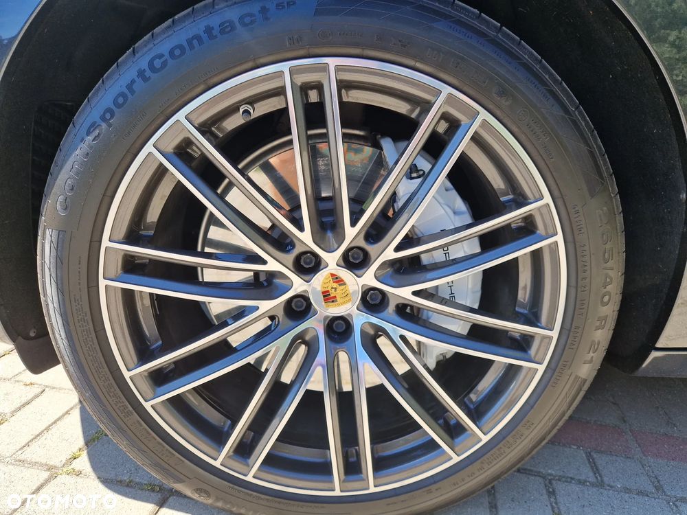 Porsche Macan Turbo - 13