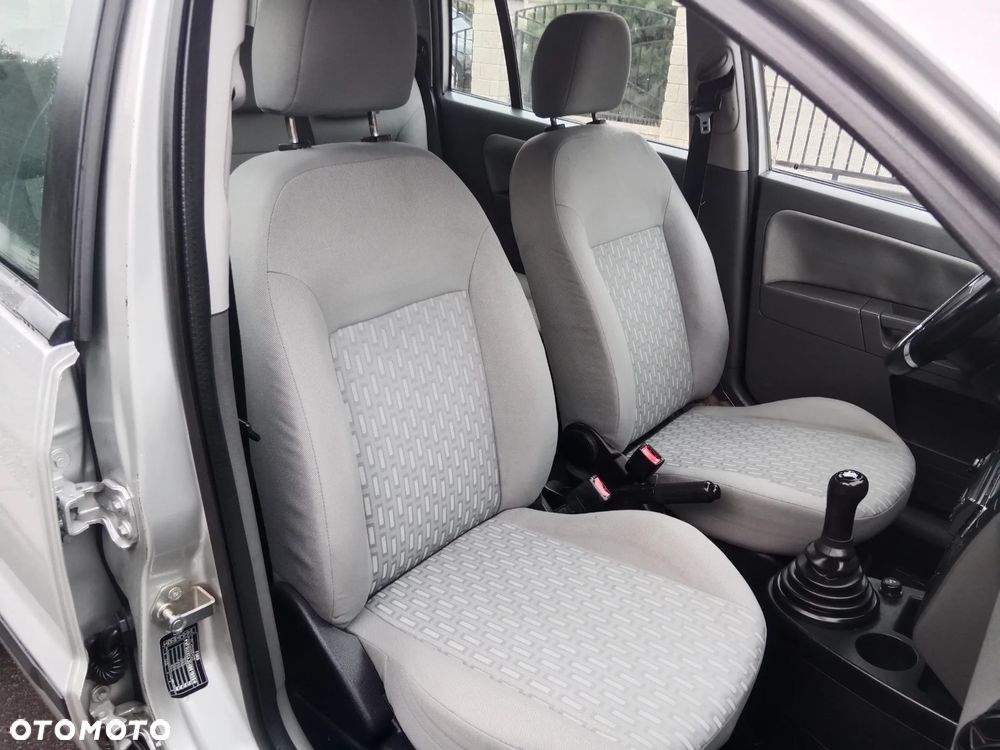 Ford Fusion 1.4 Ambiente - 18