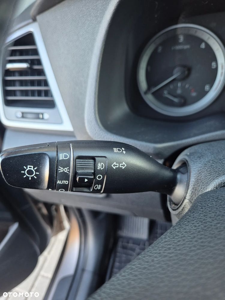 Hyundai Tucson 1.7 CRDI BlueDrive Style 2WD DCT - 19