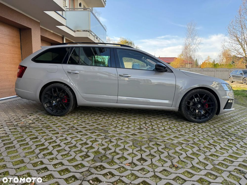 Skoda Octavia 2.0 TDI DSG RS - 4