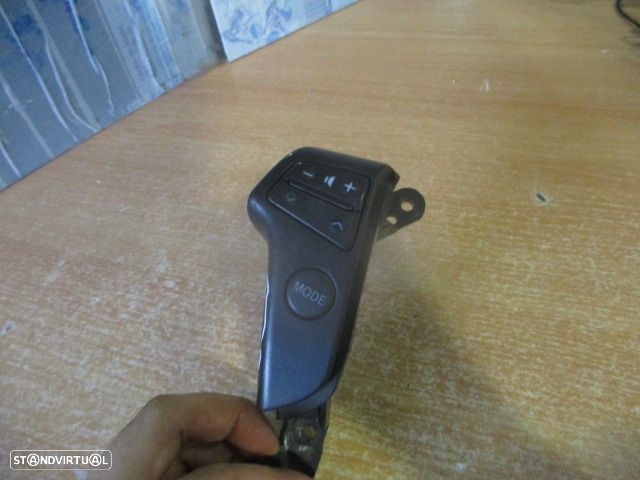 Interruptor 75B596 TOYOTA AVENSIS 2008 2.0D4D 126CV 5P CINZA Botões Multifunções No Volante - 4