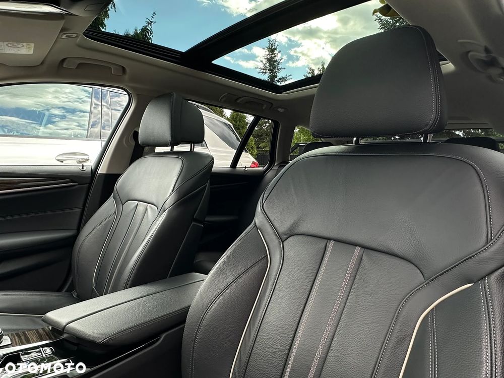 BMW Seria 5 530d xDrive mHEV Luxury Line - 21