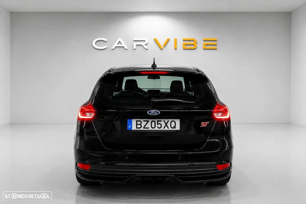 Ford Focus 2.0 EcoBoost ST c/ Pack Pele Desportiva - 5