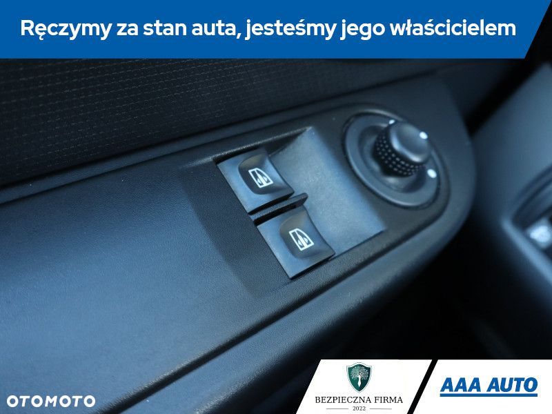 Renault Clio - 17