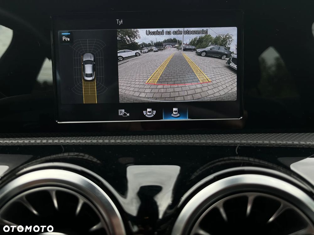 Mercedes-Benz CLA 180 Progressive 7G-DCT - 25