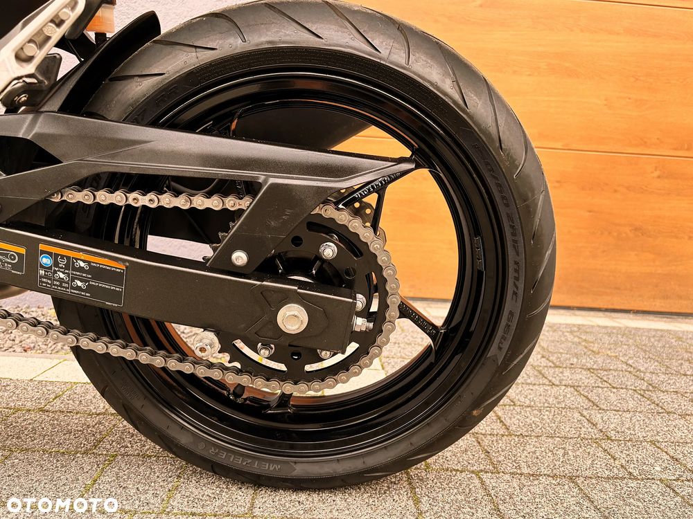 Kawasaki Z - 13