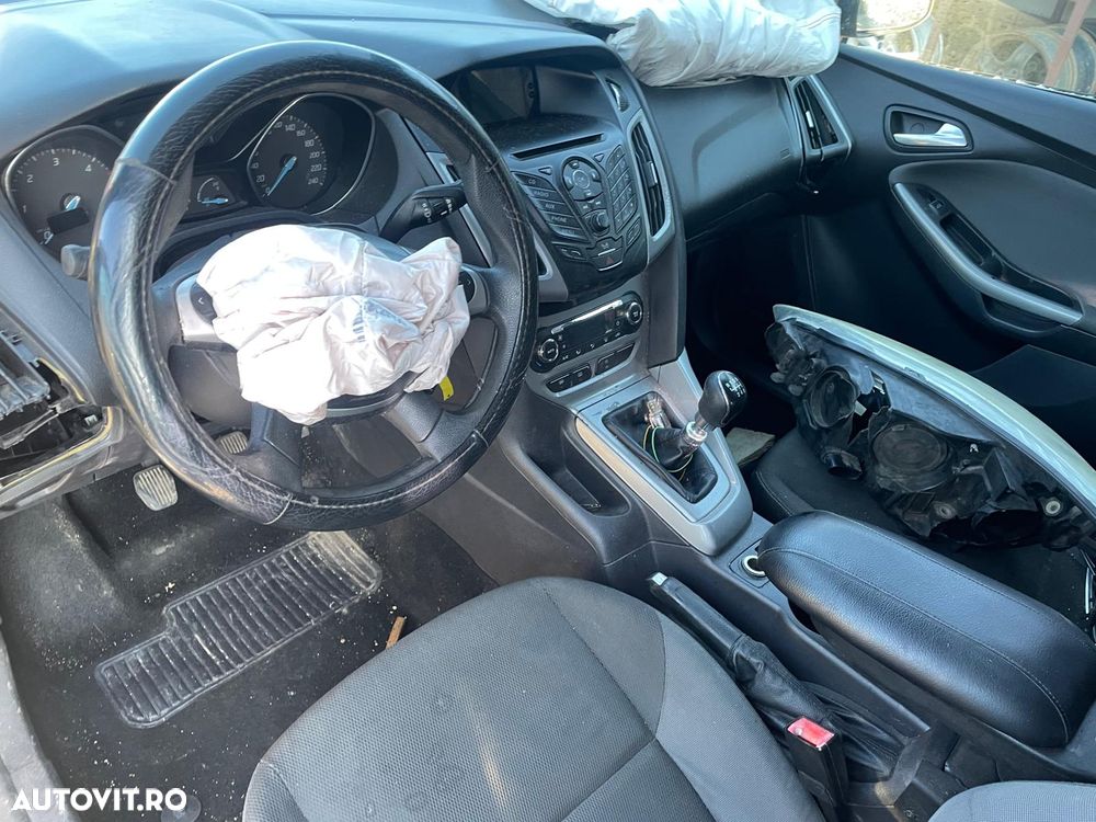 Dezmembram Ford Focus 3 1.6 tdci break - 2