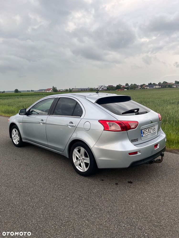 Mitsubishi Lancer 1.6 Invite - 4