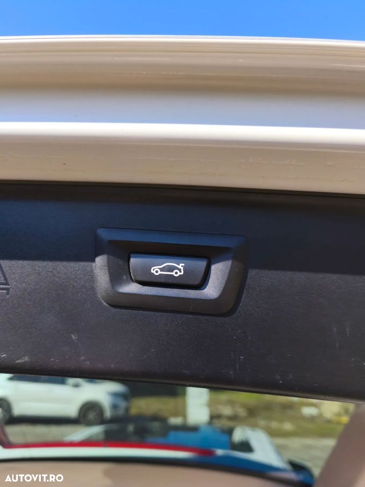 BMW Seria 5 525d xDrive Touring Sport-Aut. Luxury Line - 37