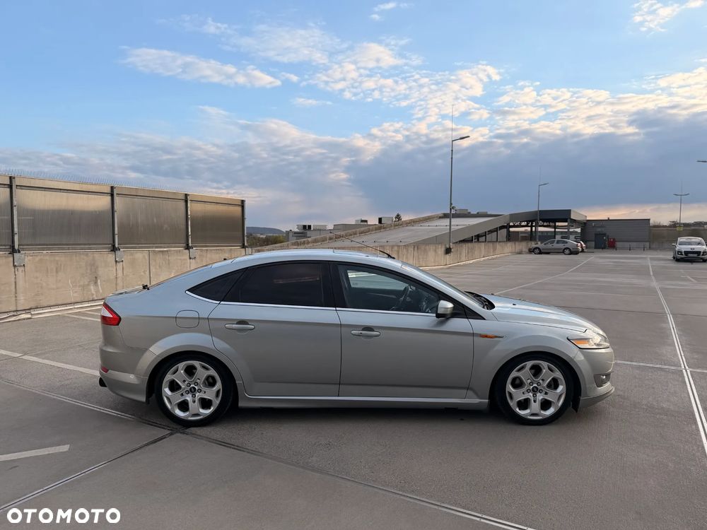 Ford Mondeo 2.5 Titanium S - 9