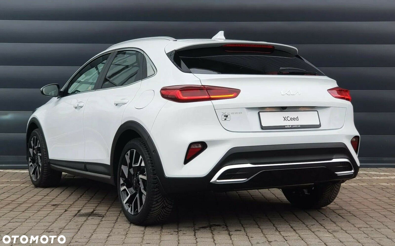 Kia XCeed 1.5 T-GDI Business Line DCT - 4