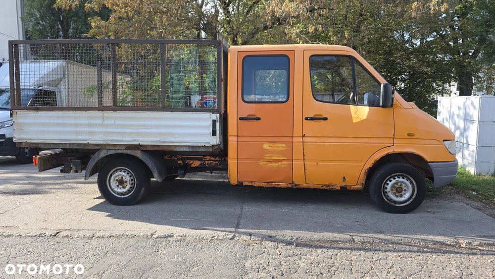 Mercedes-Benz Sprinter - 14