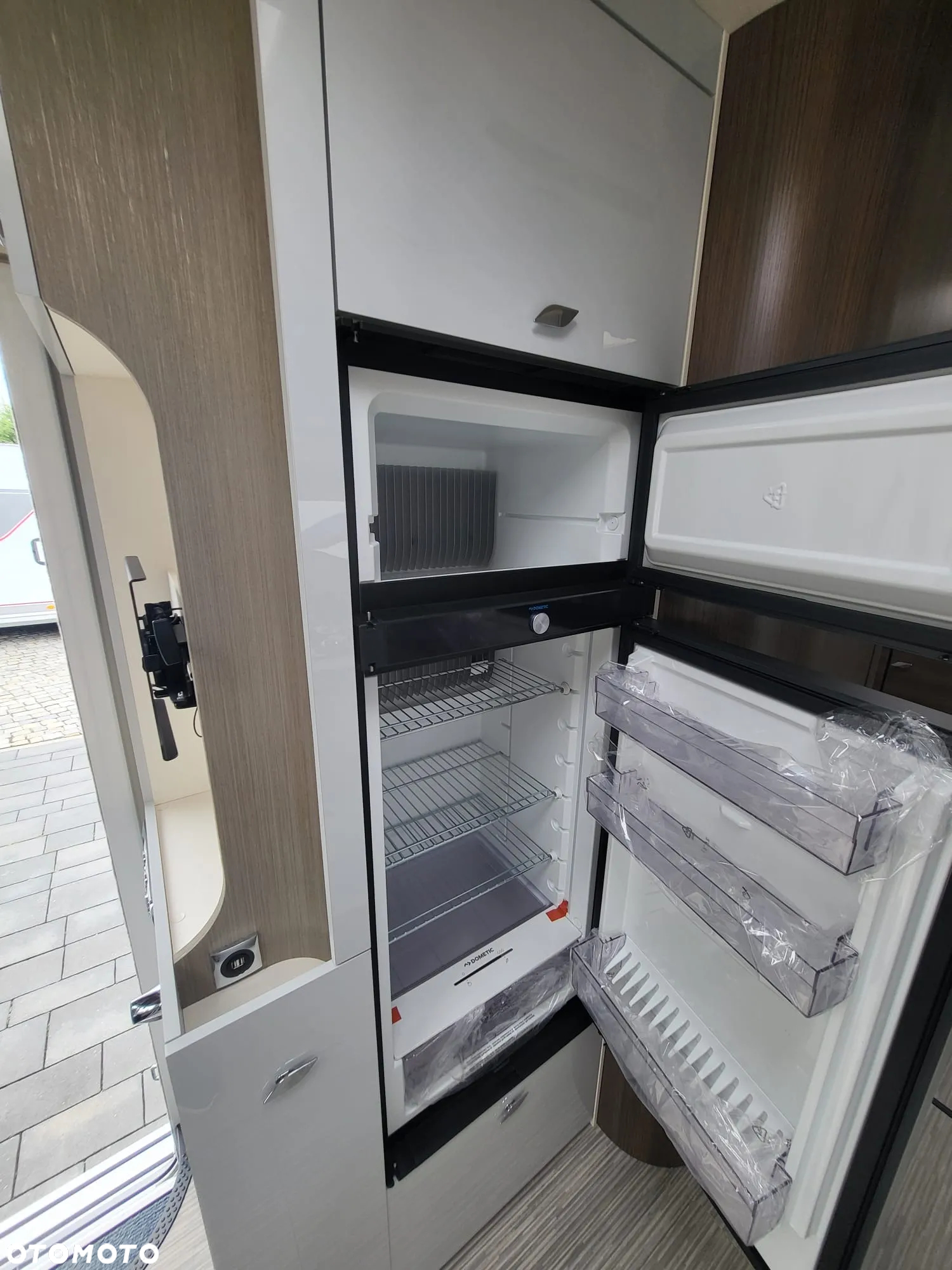Burstner ELEGANCE i910G - 23