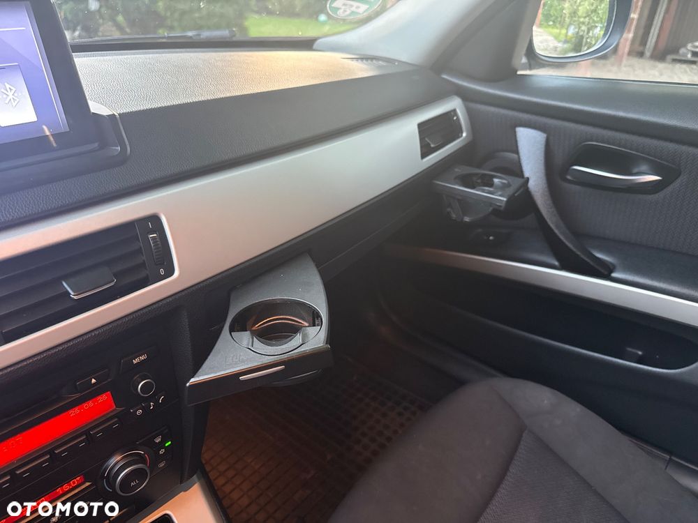 BMW Seria 3 320d DPF - 36