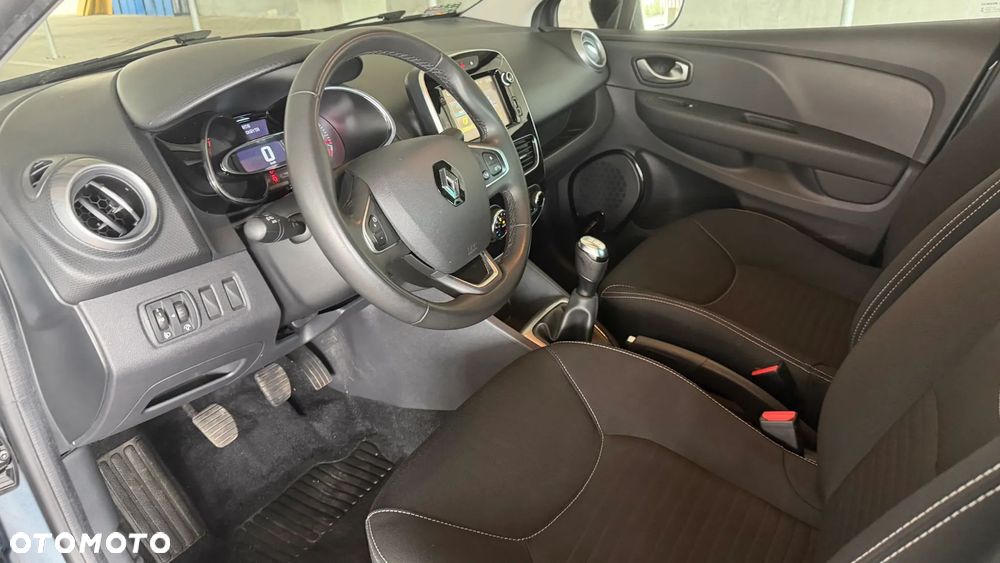 Renault Clio - 6