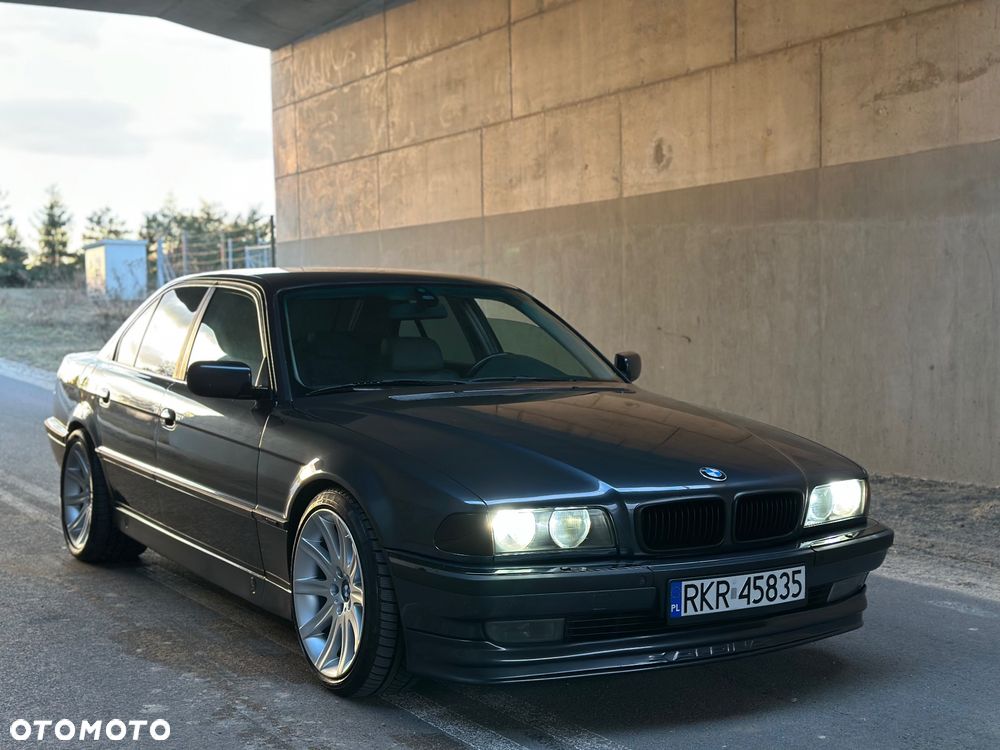 BMW Seria 7 728i - 10