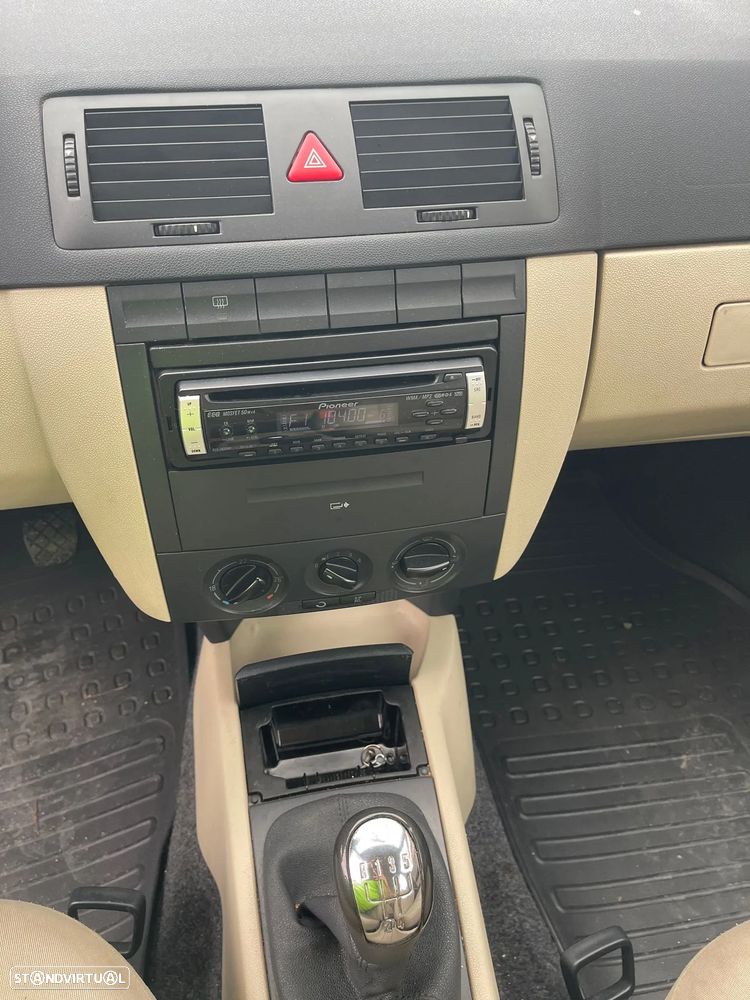 Skoda Fabia Break 1.2 HTP Comfort - 8