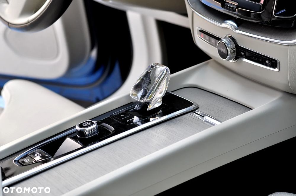 Volvo XC 60 B4 D AWD Geartronic Inscription - 34