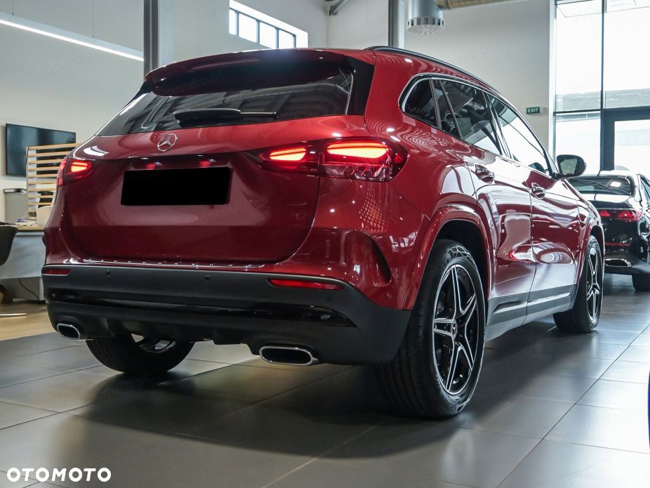 Mercedes-Benz GLA 200 AMG Line - 6
