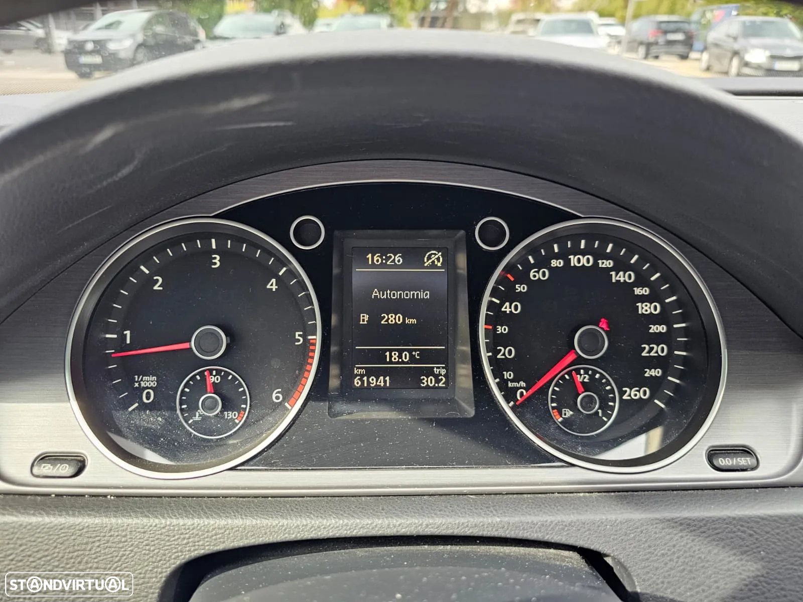 VW Passat 1.6 TDI Confortline - 13