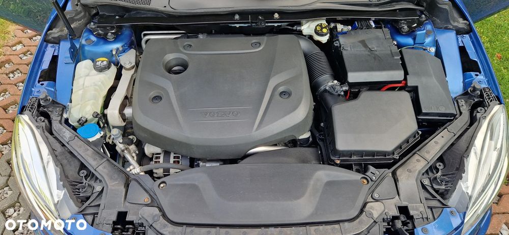 Volvo V40 D4 Geartronic RDesign - 27