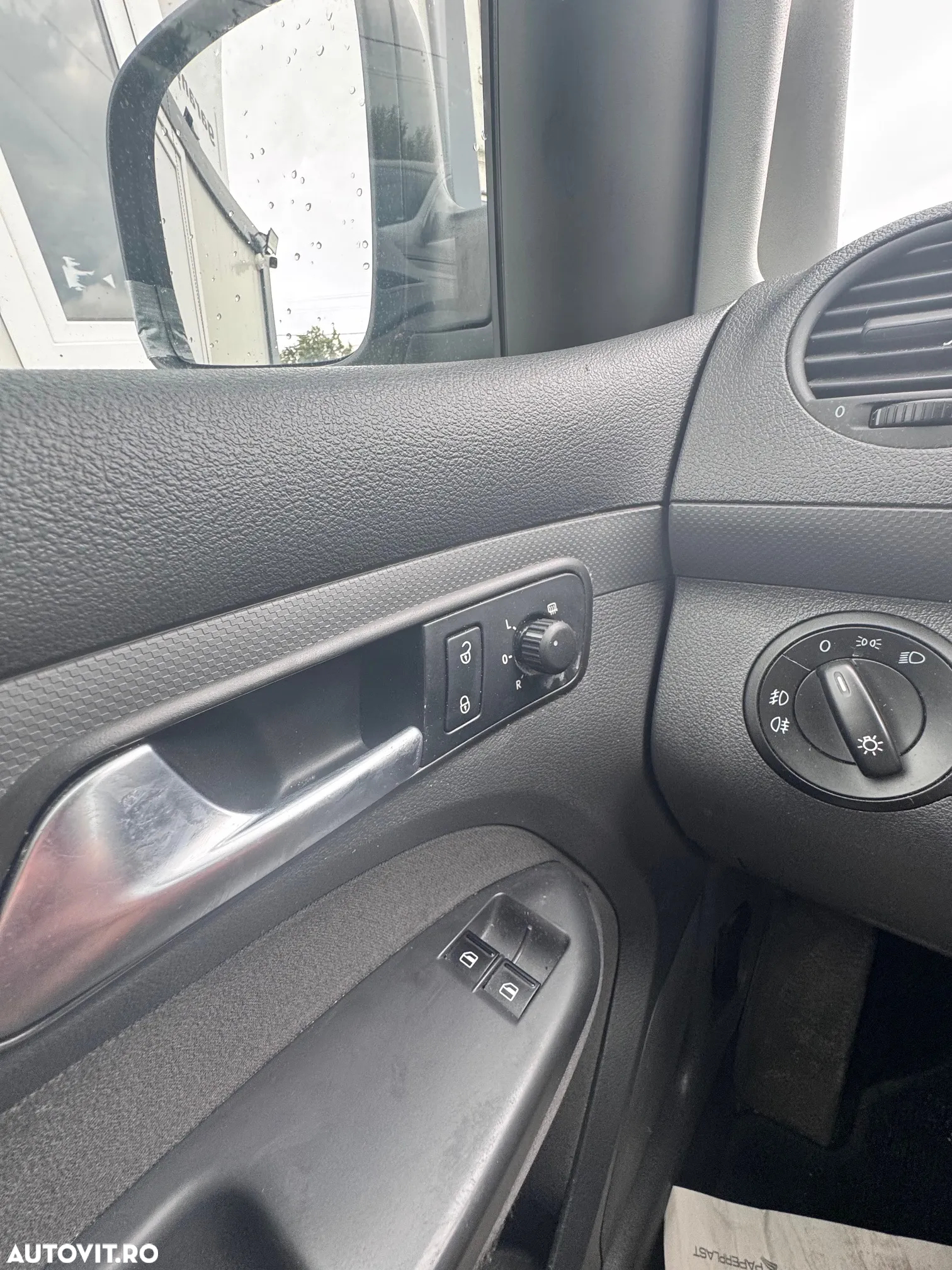 Volkswagen Caddy Maxi 2.0 TDI Comfortline DSG - 9