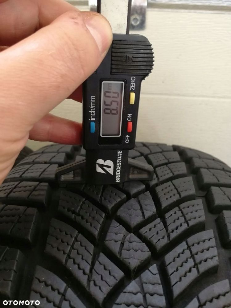 Opony zimowe 205/50 R 17 Goodyear Ultragrip Performance - 5
