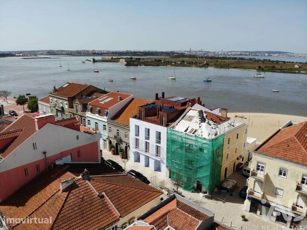Prédio em Seixal, Arrentela e Aldeia de Paio Pires - Grande imagem: 3/22